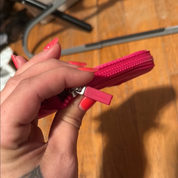 Lululemon athletica NWT clippable pink card pouch - Picture 4 of 6